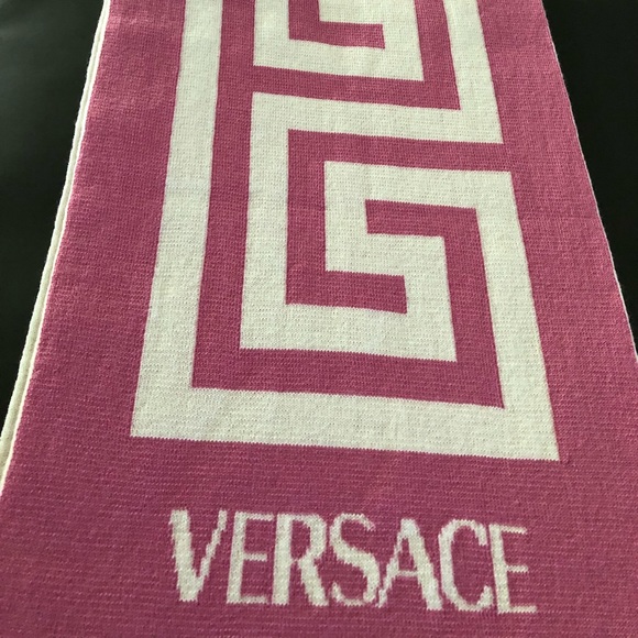 💕VERSACE💕 - Picture 7 of 16